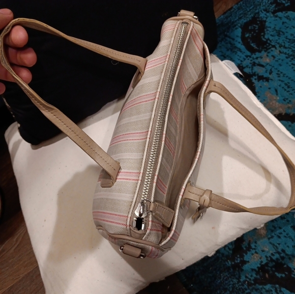 COACH Legacy pink and cream handbag - Picture 7 of 8